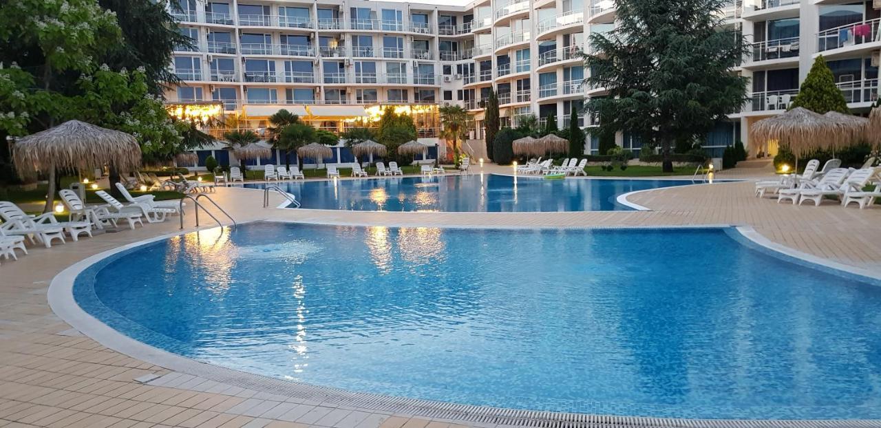 Apartment With Green Terrace Burgas ภายนอก รูปภาพ