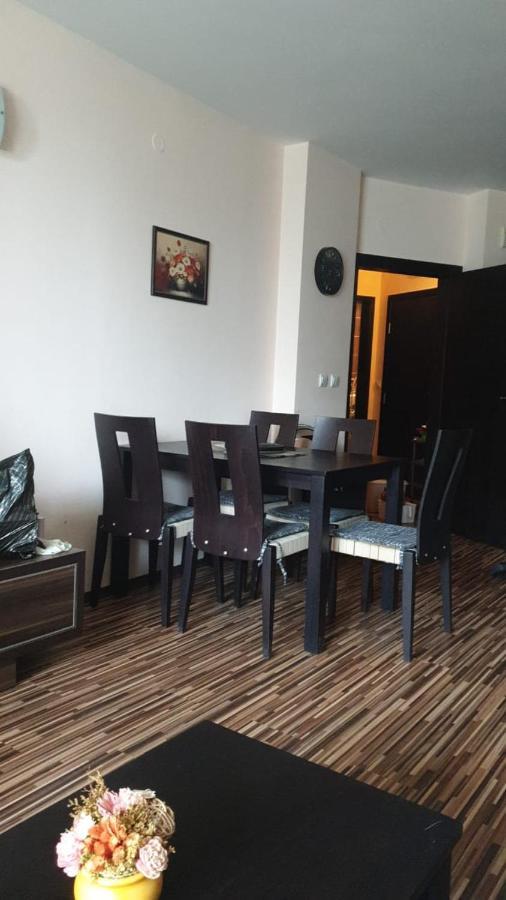 Apartment With Green Terrace Burgas ภายนอก รูปภาพ